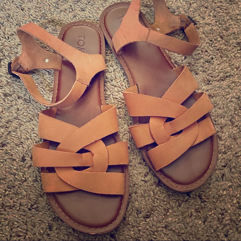 Closet close out! Leather sandals